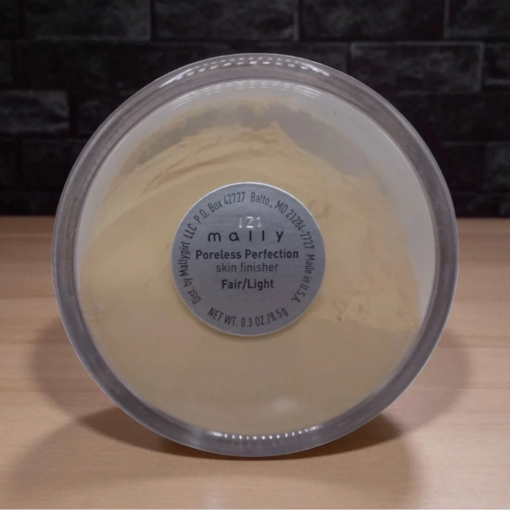Mally Poreless Perfection Skin Finisher Fair/Light .3 oz